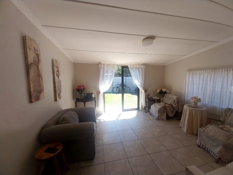 4 Bedroom Property for Sale in Rouxpark Western Cape